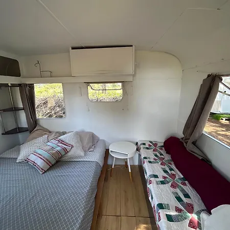 Caravane Amy On The Campsite