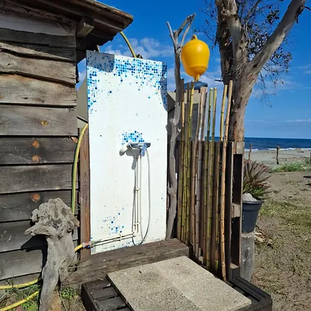 Caravane Amy On The Campsite